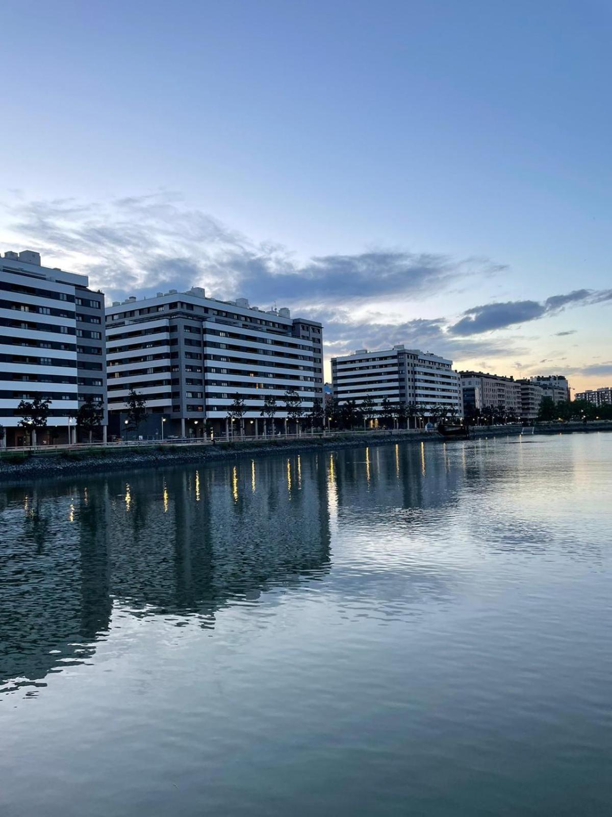 Modern Bilbao Apartment บารากัลโด ภายนอก รูปภาพ
