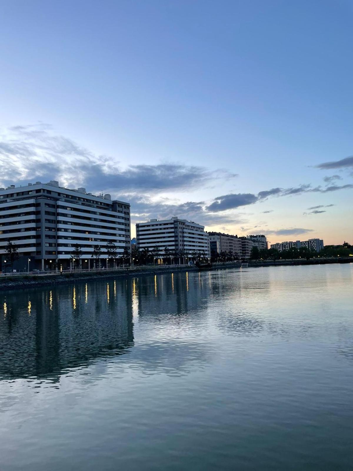 Modern Bilbao Apartment บารากัลโด ภายนอก รูปภาพ